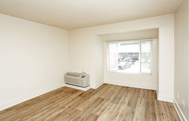 Studio, 1 bath, 424 sqft, $925, Unit 328