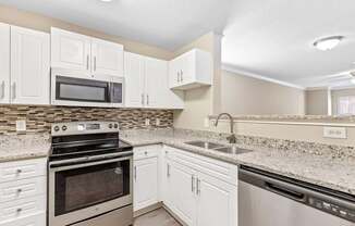 Alexander Crossing Apartments & Townhomes