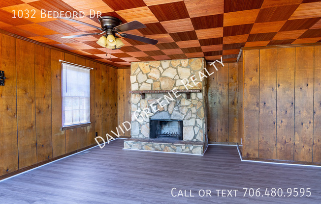 1032 BEDFORD DR