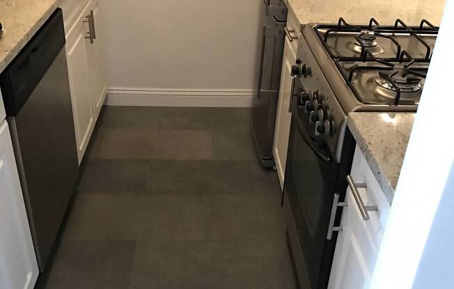 1 bed, 1 bath, 684 sqft, $4,500, Unit 19-A