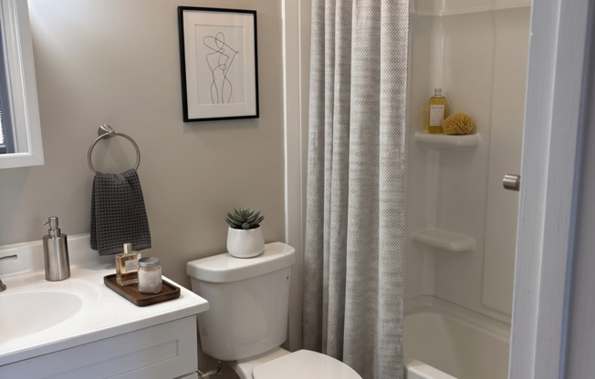 1 bed, 1 bath, 866 sqft, $1,125, Unit 116F