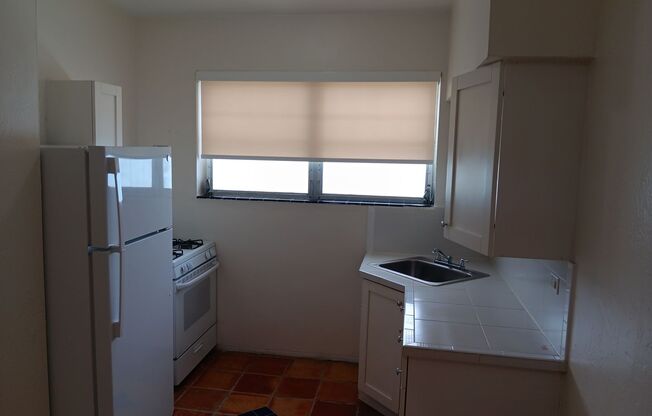 1 bed, 1 bath, 604 sqft, $1,925, Unit 12