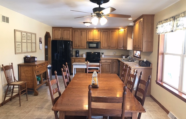 5 Bedroom Home in Bernville