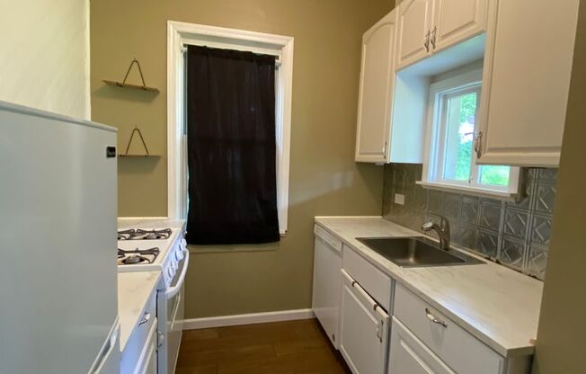 514-516 Orchard Ave - (26202)