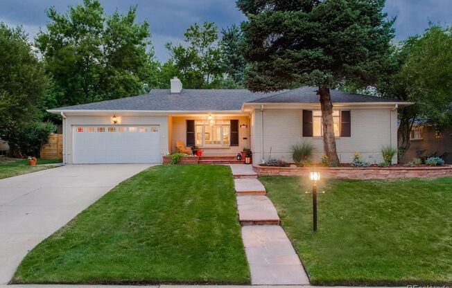 Beautiful Ranch in Belcaro Neighborhood