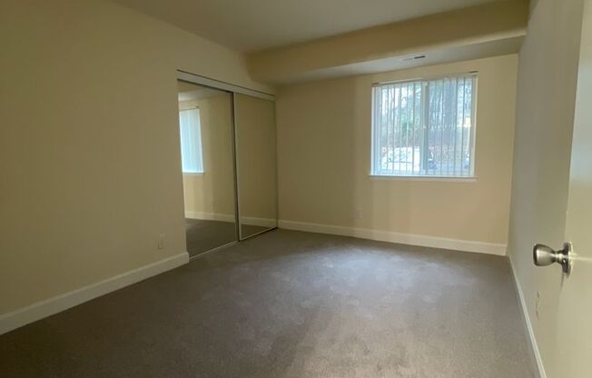 2 beds, 2 baths, 1,000 sqft, $1,975, Unit 14200 #104