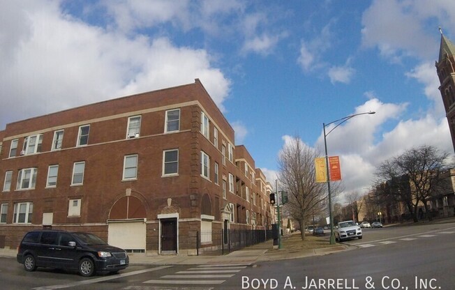 5700 S MICHIGAN AVE