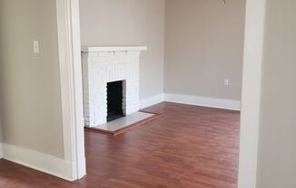 3 beds, 1 bath, $1,095