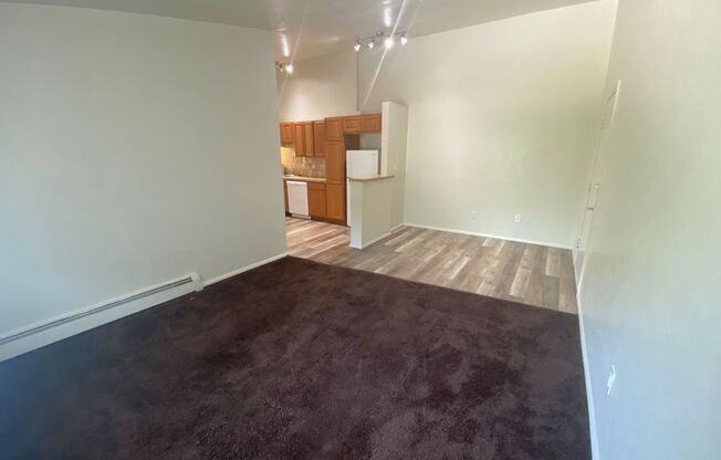 2 beds, 1 bath, 775 sqft, $1,045, Unit C38