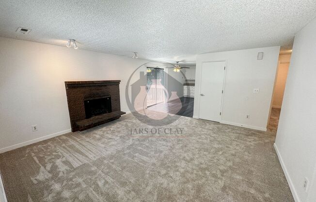 2 beds, 1 bath, 1,023 sqft, $1,400, Unit 2155