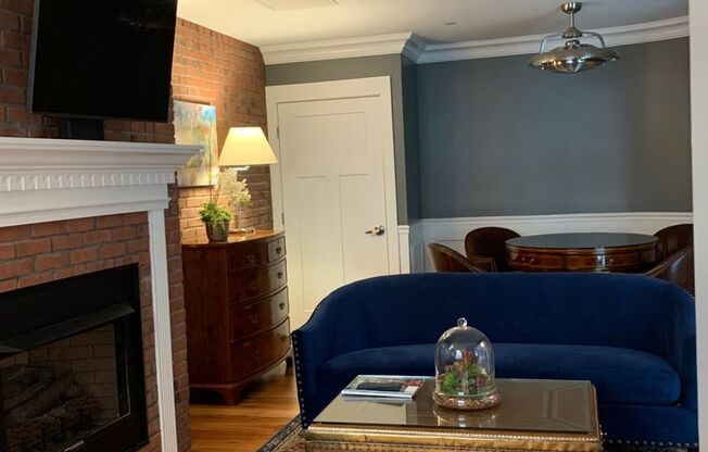 2 beds, 2 baths, 1,047 sqft, $2,695, Unit 207