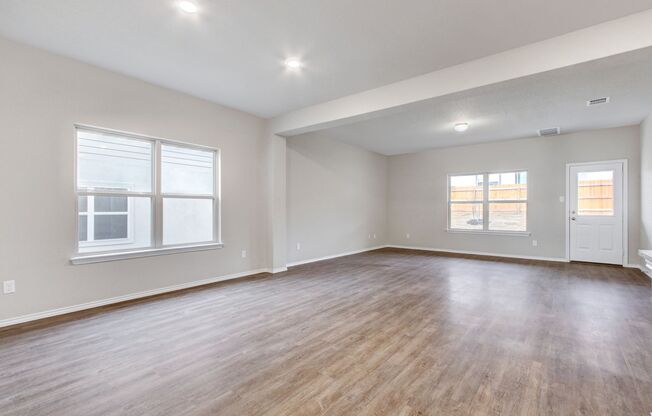 Spacious Bella Vista Home with Office and Loft