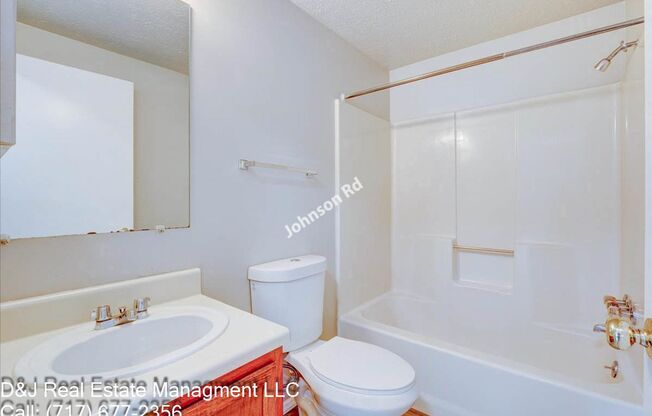 1 bed, 1 bath, 750 sqft, $995, Unit 1895 Johnson Road