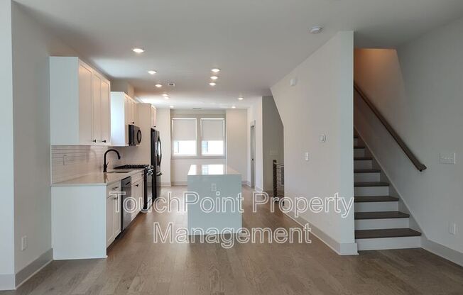 1037 WESLEY TERRACE AVE