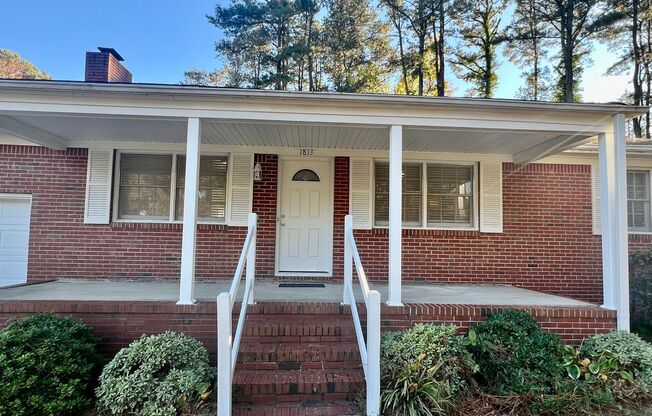 3BD/2BA Brick Ranch on Quiet Cul-de-Sac in Great Neck Neighborhood!