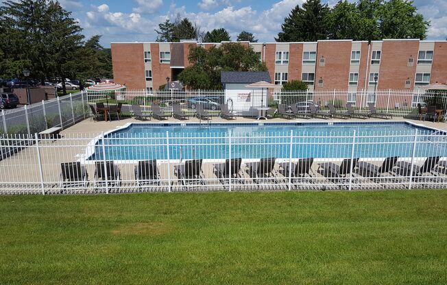 1 bed, 1 bath, $2,045, Unit 226