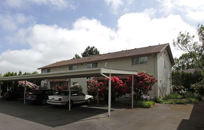 2 beds, 1 bath, $1,250, Unit 05