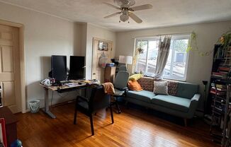 1 bed, 1 bath, 900 sqft, $1,295