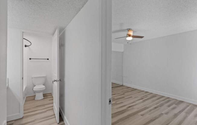 2 beds, 1 bath, 880 sqft, $1,750, Unit 110