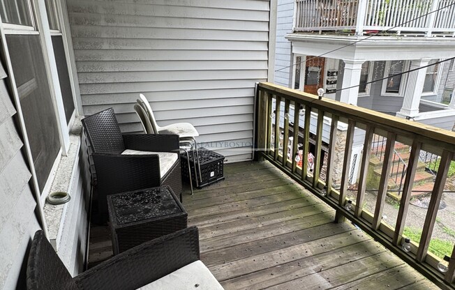 56 MONTFERN AVE
