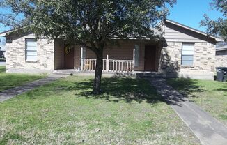 College Station - 2 bedroom - 1.5 bath - Fenced in back yard. Close to University Dr. E.