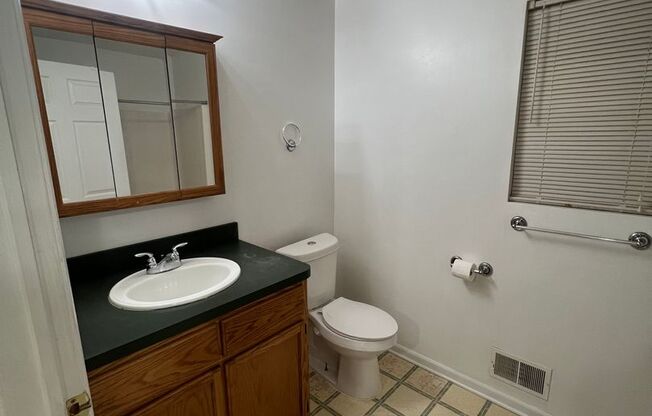 3 beds, 2 baths, $1,650