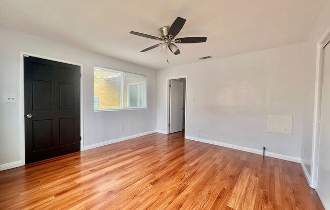 2 beds, 1 bath, $2,850