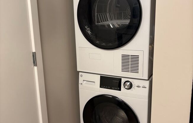 Studio, 1 bath, 485 sqft, $1,950, Unit 401