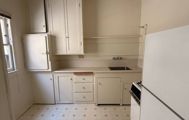 Sunny Apartment, Close to everywhere! Near by BART & CAL