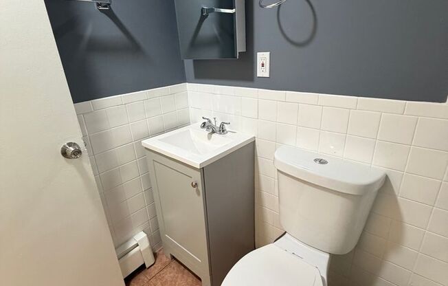 2 beds, 1 bath, 800 sqft, $1,925, Unit 148-20