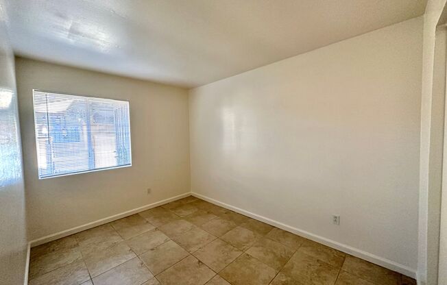 2 beds, 1 bath, $2,395