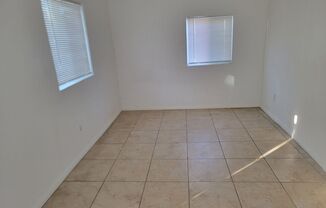 1 bed, 1 bath, $1,050, Unit A