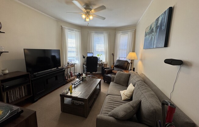 109 STRATHMORE RD