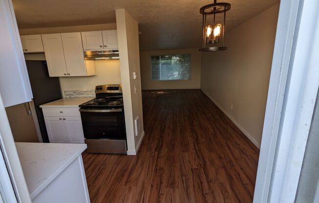 2 beds, 1.5 baths, 900 sqft, $1,425, Unit 7873