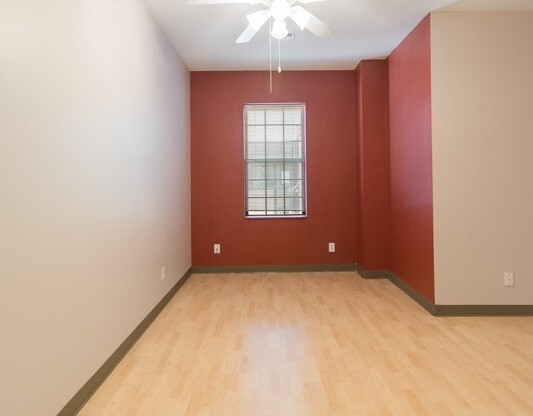 Studio, 1 bath, 565 sqft, $1,255, Unit 109