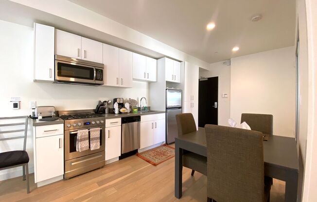 2 beds, 1 bath, $2,795, Unit 310