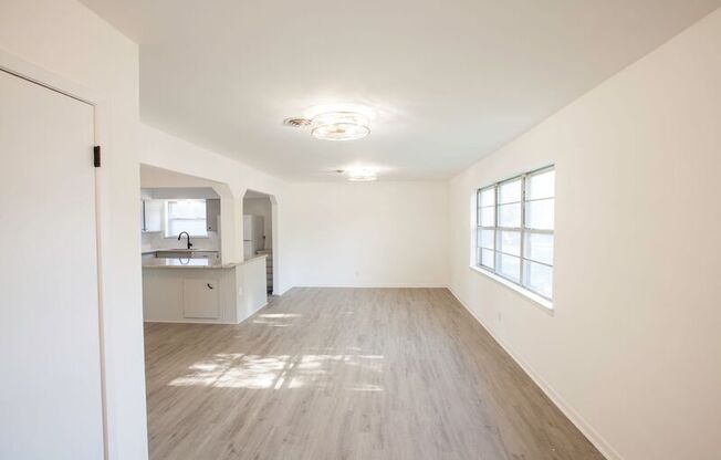 3503 LOGANWOOD