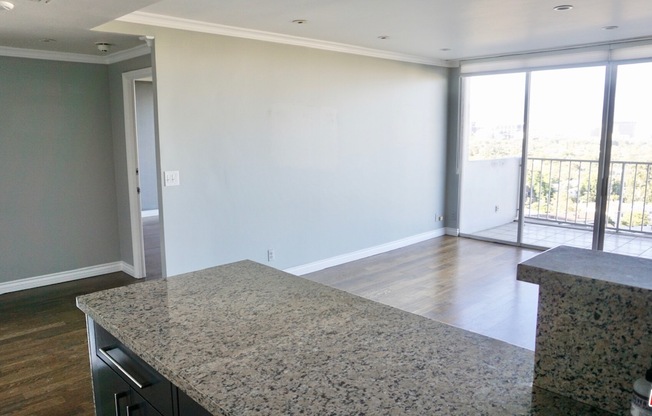 1 bed, 1 bath, 805 sqft, $3,900, Unit 1010
