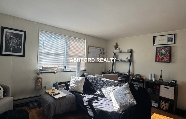 47 COOLIDGE HL RD