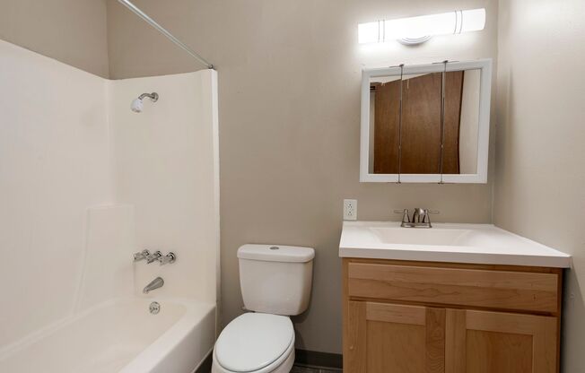 3 beds, 2 baths, 1,026 sqft, $1,450