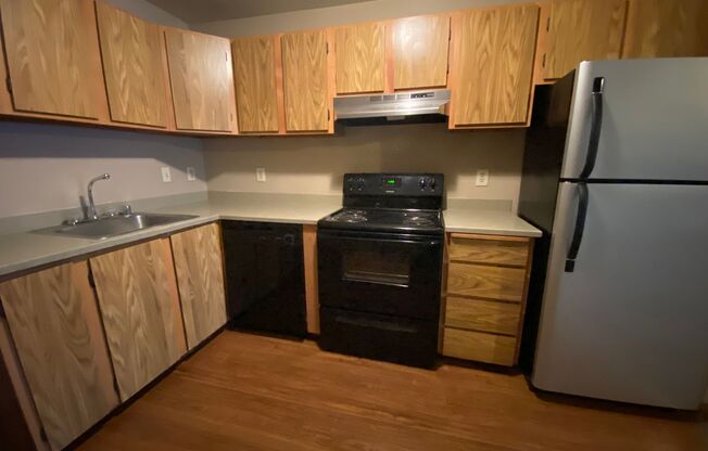2 beds, 1 bath, 687 sqft, $2,095, Unit A404