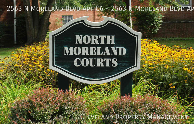 2563 N MORELAND BLVD