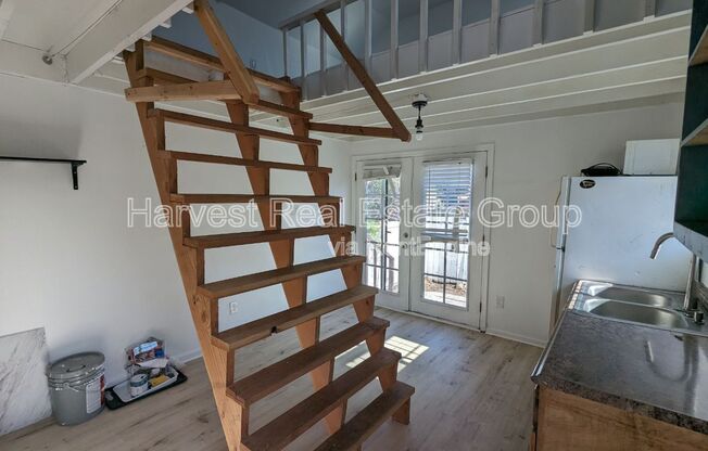 2121 65 AVE
