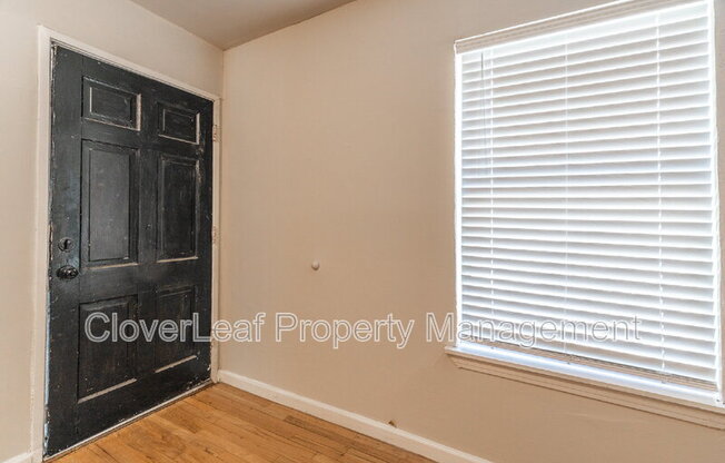 210 HARWOOD DR