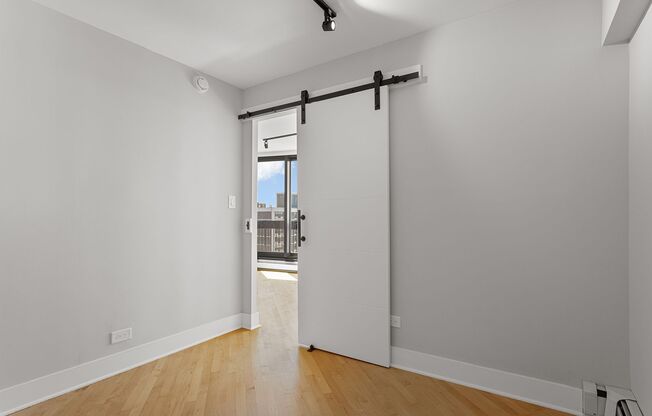 3 beds, 1.5 baths, 1,001 sqft, $3,400, Unit 28K