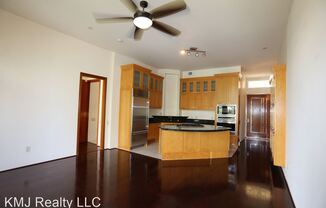 427 Launiu Street #403