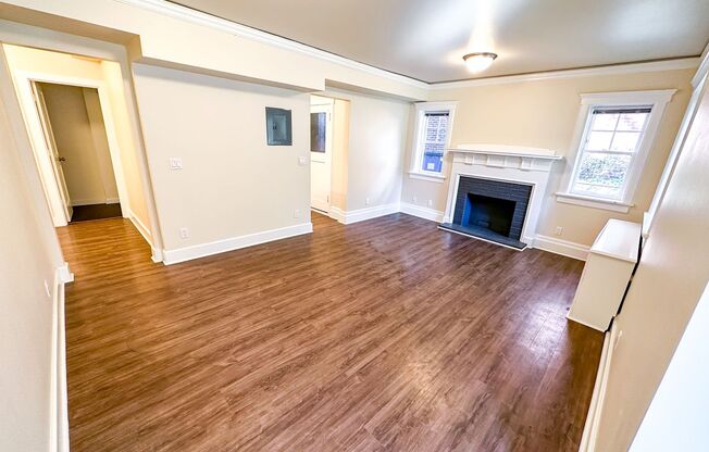931 - 11th Ave E