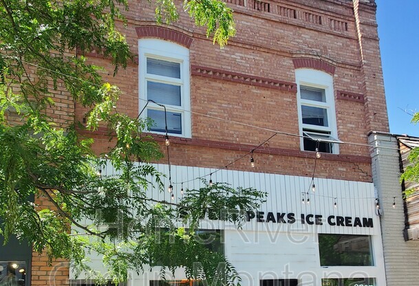 221 W FRONT ST