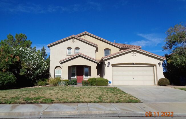 Large 2 Story Quartz Hill Home