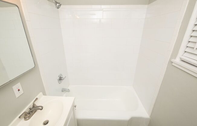 1 bed, 1 bath, 700 sqft, $1,450, Unit 20